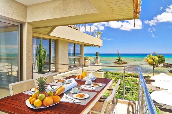 Bon Azur Beachfront Suites and Penthouses by Lov (Trou aux Biches)